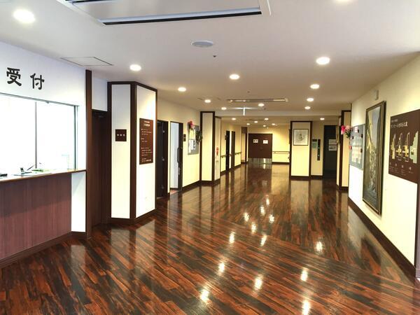 介護老人保健施設 サンセール世田谷大蔵（清掃・営繕兼務/パート） の送迎ドライバー求人の写真