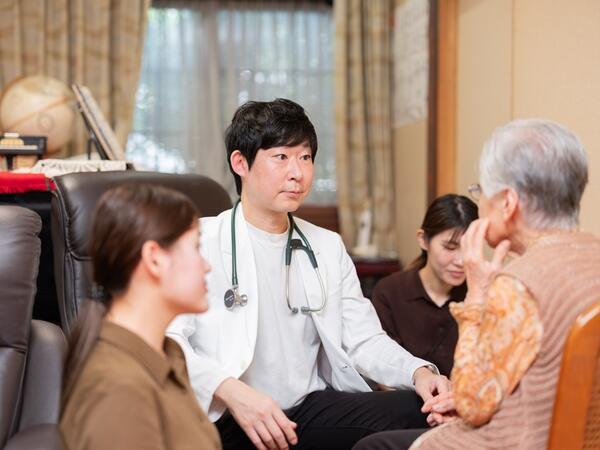 こまどりホームクリニック（パート）の送迎ドライバー求人サブ写真2