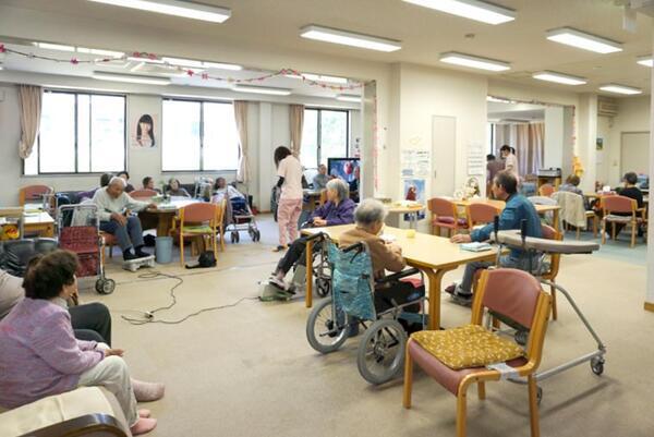 双葉会デイサービスセンター（パート） の介護福祉士求人の写真