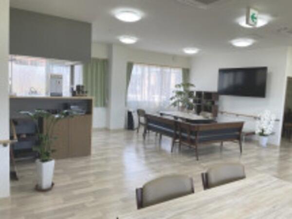 住宅型有料老人ホームえにしの里（準社員/常勤）の介護福祉士求人メイン写真2