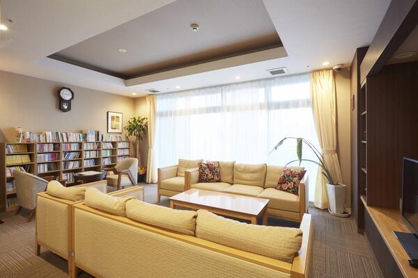 イリーゼ西岡（パート）【会話と笑顔を大切にする介護職♪】の介護職求人メイン写真2