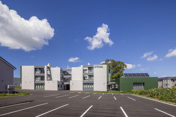 特別養護老人ホームさとづか三清荘(常勤)の介護職求人の写真