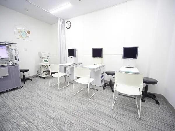 あおば眼科西新井駅クリニック（常勤） の視能訓練士求人メイン写真3