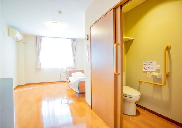 介護付有料老人ホーム ケアホーム　ディア・レスト岩国（介護主任/常勤）の介護福祉士求人メイン写真3