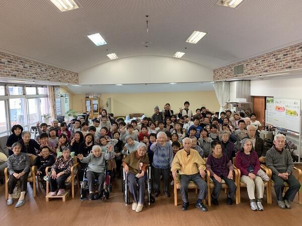 木津芳梅園デイサービス（常勤）の介護職求人メイン写真5