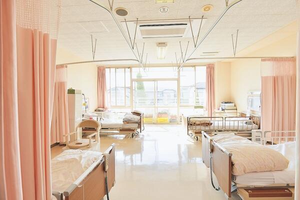 介護老人保健施設 淡路白寿苑（パート）の介護福祉士求人メイン写真3