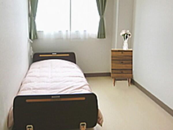 住宅型有料老人ホーム ほほえみの里（夜勤専従/契約職員） の介護職求人メイン写真3