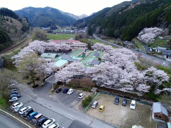 特別養護老人ホーム直川苑（常勤）の介護職求人メイン写真3