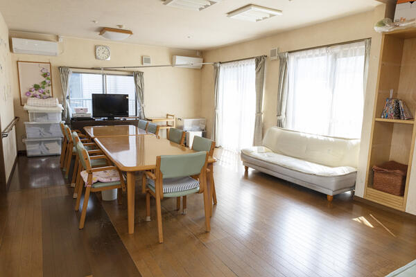 高齢者グループホーム 泉の郷川和(パート)の介護職求人サブ写真1