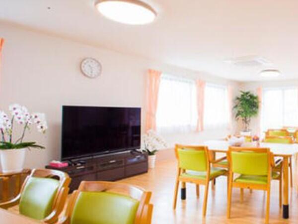 ケアホーム小郡（常勤）の介護福祉士求人メイン写真1