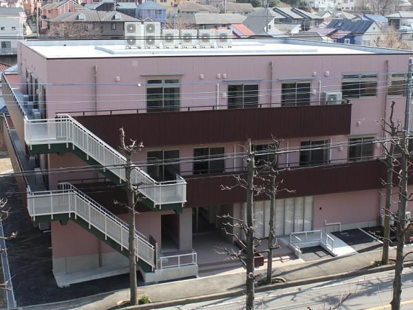 住宅型有料老人ホーム 百合丘メディカルハウスさゆり（夜勤専従パート）の介護福祉士求人メイン写真2