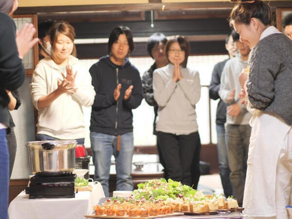 グループホーム秋桜（サービス管理責任者/常勤）の社会福祉士求人メイン写真1