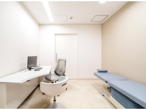 渋谷リリー皮膚科クリニック（クラーク / 常勤）の医療事務求人の写真