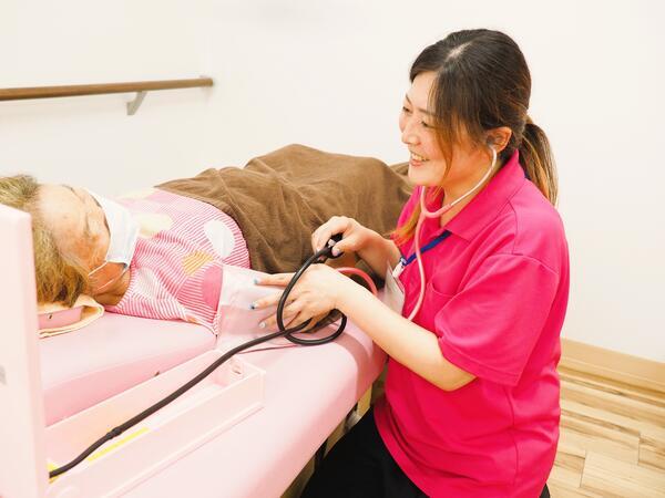 デイサービスはなまるの湯　東田辺店（常勤）の准看護師求人の写真