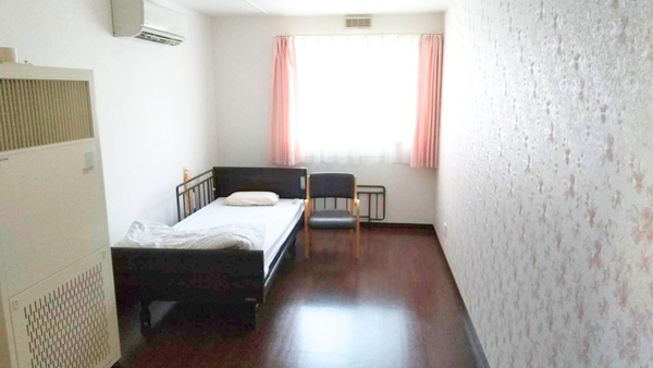 ナーシングホーム寿々　天子田（常勤）の介護福祉士求人メイン写真2