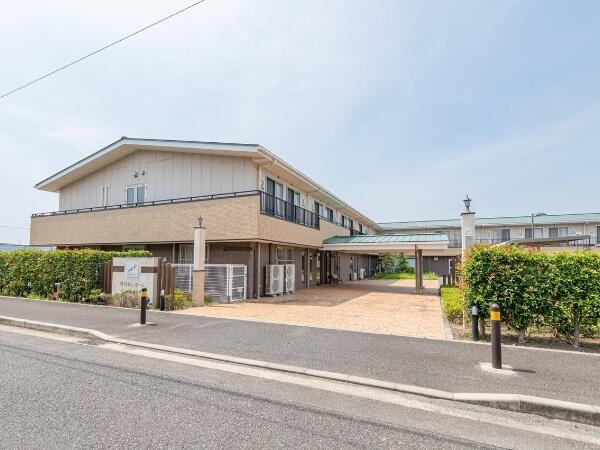 イリーゼ横浜港南台（常勤）【見学のみOK／平均年齢約50歳／車通勤OK】の介護職求人の写真