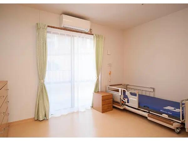 特別養護老人ホーム　氷見鶴寿苑（管理職/常勤）の一般事務求人メイン写真2