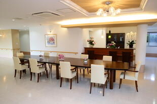 介護付き有料老人ホーム ハーモニー六高台（パート）の介護福祉士求人メイン写真1