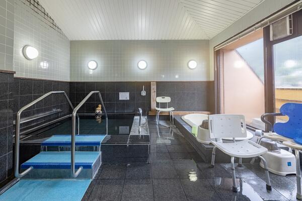 イリーゼｾﾝﾄﾍﾞﾙ諏訪湖（パート）／「上諏訪」駅より約5分◎諏訪湖を一望できる眺望の老人ホームで働きませんか？の介護福祉士求人メイン写真2