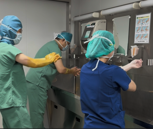 京都下鴨病院（オペ室/常勤）の看護師求人メイン写真2