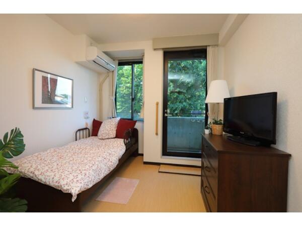 介護付ホーム EASTビレッジ（パート）の准看護師求人メイン写真3