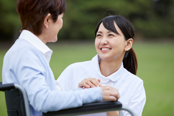 住宅型有料老人ホーム・ラプレ市川（常勤）の看護師求人サブ写真1