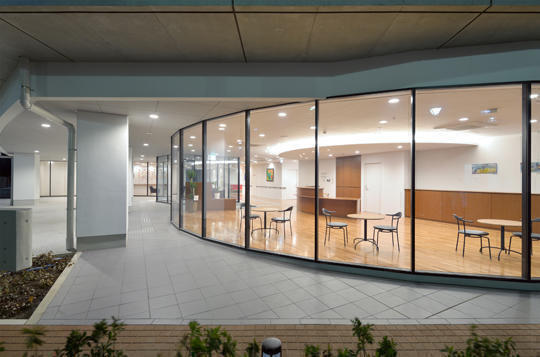 千壽介護老人保健施設　介護職（常勤） の介護福祉士求人メイン写真2