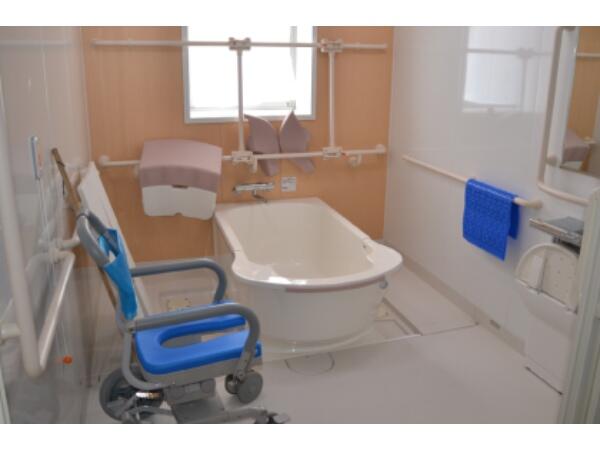 特別養護老人ホームつつじ苑（常勤）の看護師求人メイン写真4