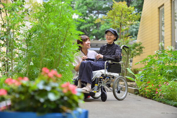 南第1高齢者支援センター（相談員/主任ケアマネジャー/常勤）のケアマネジャー求人の写真