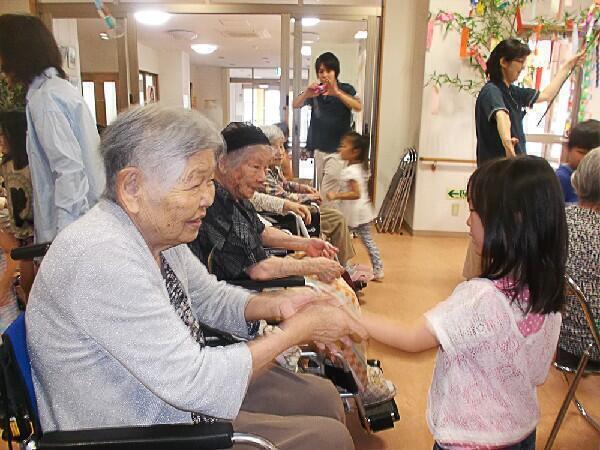 有料老人ホーム　ライフステイいなつき（夜勤専従/パート）の介護職求人の写真