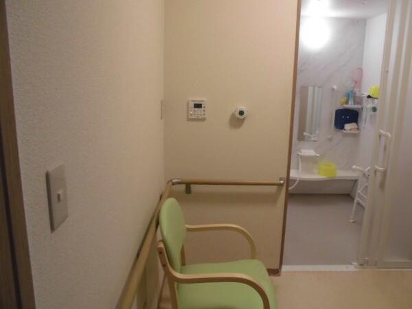 住宅型有料老人ホームアラン（パート）の介護職求人メイン写真3