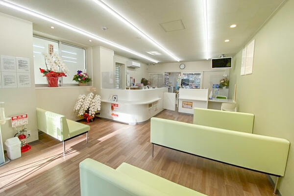 リペアス調剤薬局 御所東店（常勤）の医療事務求人の写真