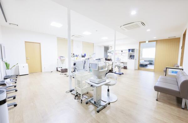 高島眼科（常勤）の視能訓練士求人メイン写真3