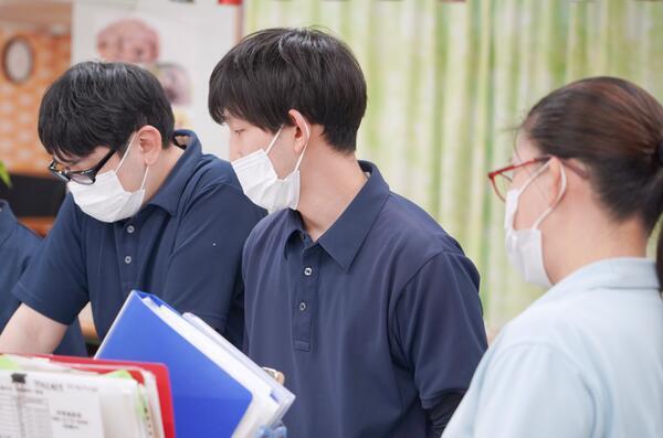 介護老人保健施設　青葉の丘（夜勤専門パート）の介護福祉士求人の写真