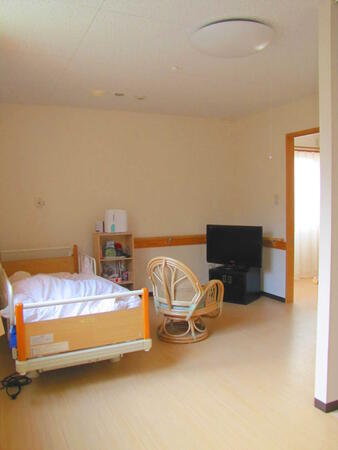 有料老人ホーム　サン・スマイル（準職員/常勤）の介護福祉士求人メイン写真3