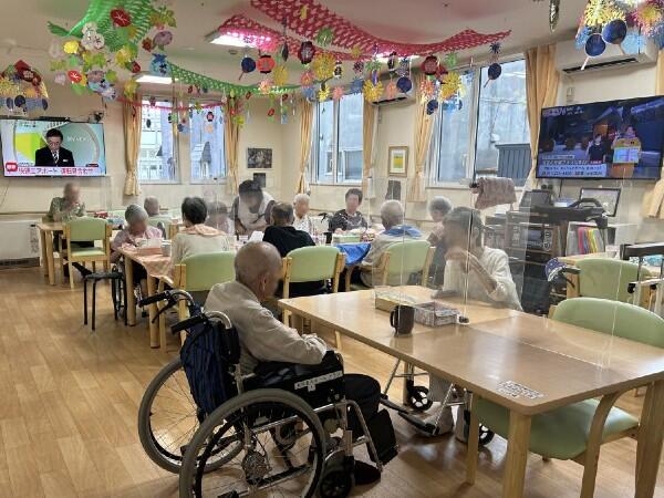 住宅型有料老人ホームアラン（パート）の介護職求人メイン写真1