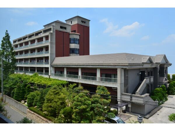 老人保健施設スクエアガーデン（常勤）の介護職求人の写真