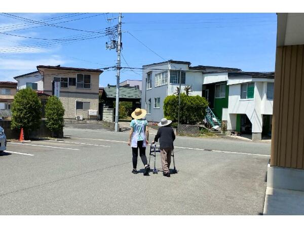 デイサービスグランドホーム樫の木（常勤）の介護福祉士求人メイン写真2