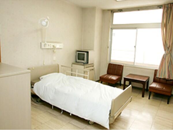 介護老人保健施設　埼玉ロイヤルケアセンター（常勤）の介護職求人メイン写真3