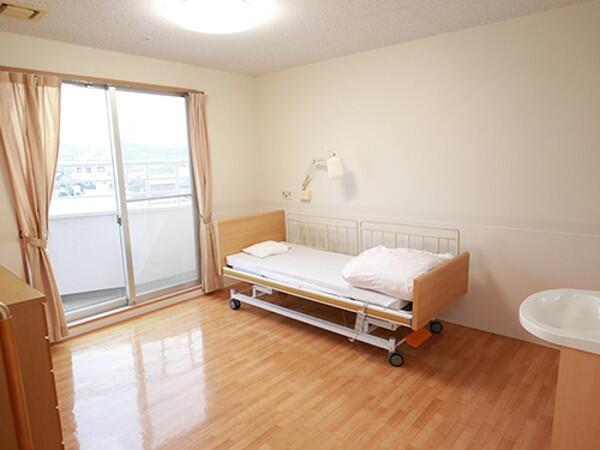 特別養護老人ホーム千歳苑（パート）の介護福祉士求人メイン写真5