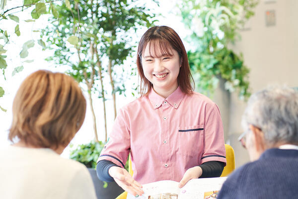 横浜市中川地域ケアプラザ（相談員/常勤）の社会福祉士求人メイン写真1