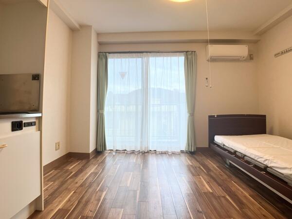 イリーゼ岡谷（パート）◎諏訪湖を望む穏やかな住環境の介護職求人メイン写真3