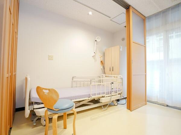 東京足立病院（常勤）の看護助手求人メイン写真4