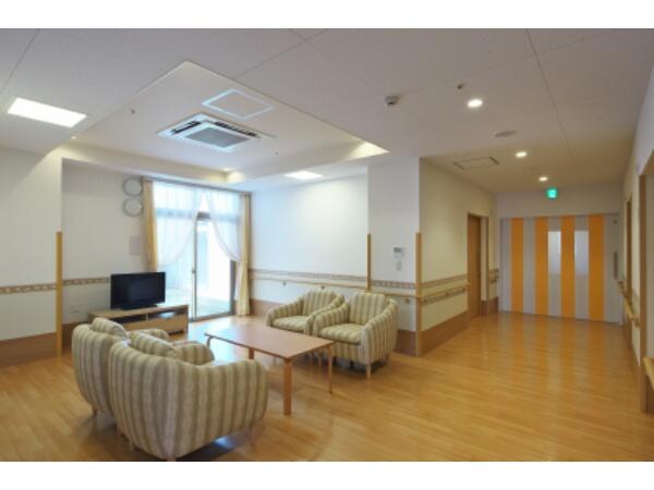 特別養護老人ホームつつじ苑（常勤）の看護師求人メイン写真2