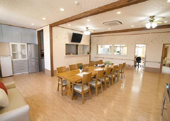 グループホームあかり 川島苑（夜勤専従パート）の介護福祉士求人メイン写真3