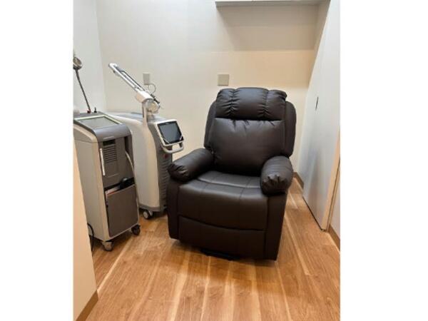 うめがおか皮膚科（常勤）の看護師求人メイン写真5