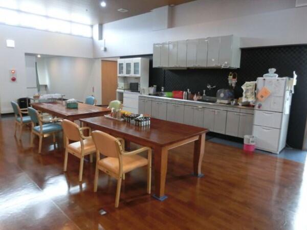 サービス付き高齢者向け住宅　ファミリーサポート（夜勤専従/常勤）の看護師求人の写真