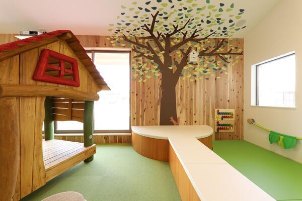 あかい家のこどもクリニック（パート）の公認心理師求人メイン写真3