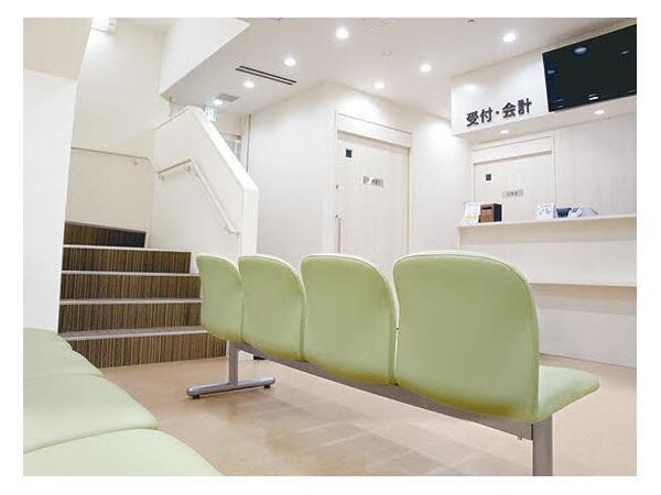 AIC八重洲クリニック（常勤）の臨床検査技師求人メイン写真2