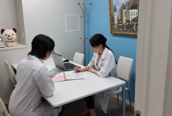 トライアドジャパン株式会社 東京オフィス（治験事務局担当者/正社員）の医療事務求人の写真